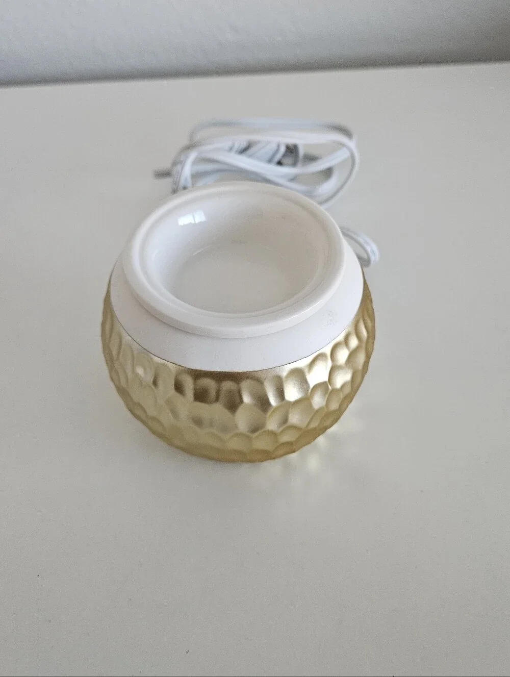 NEW Scentsy Goldsmith Element Wax Warmer Round Metallic Hammered Retro